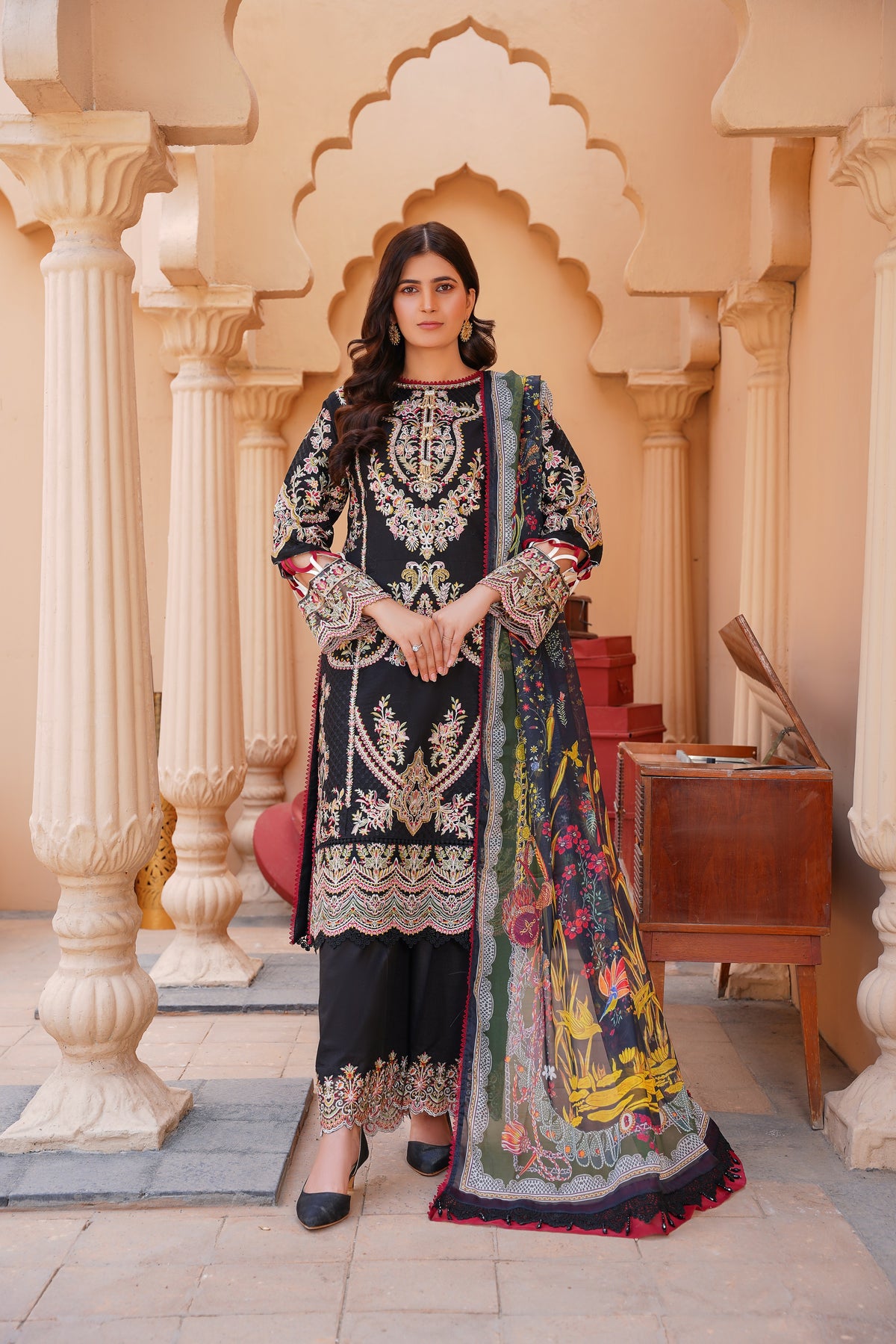 Stitched Luxury Lawn Eid Collection 2024-Mannat