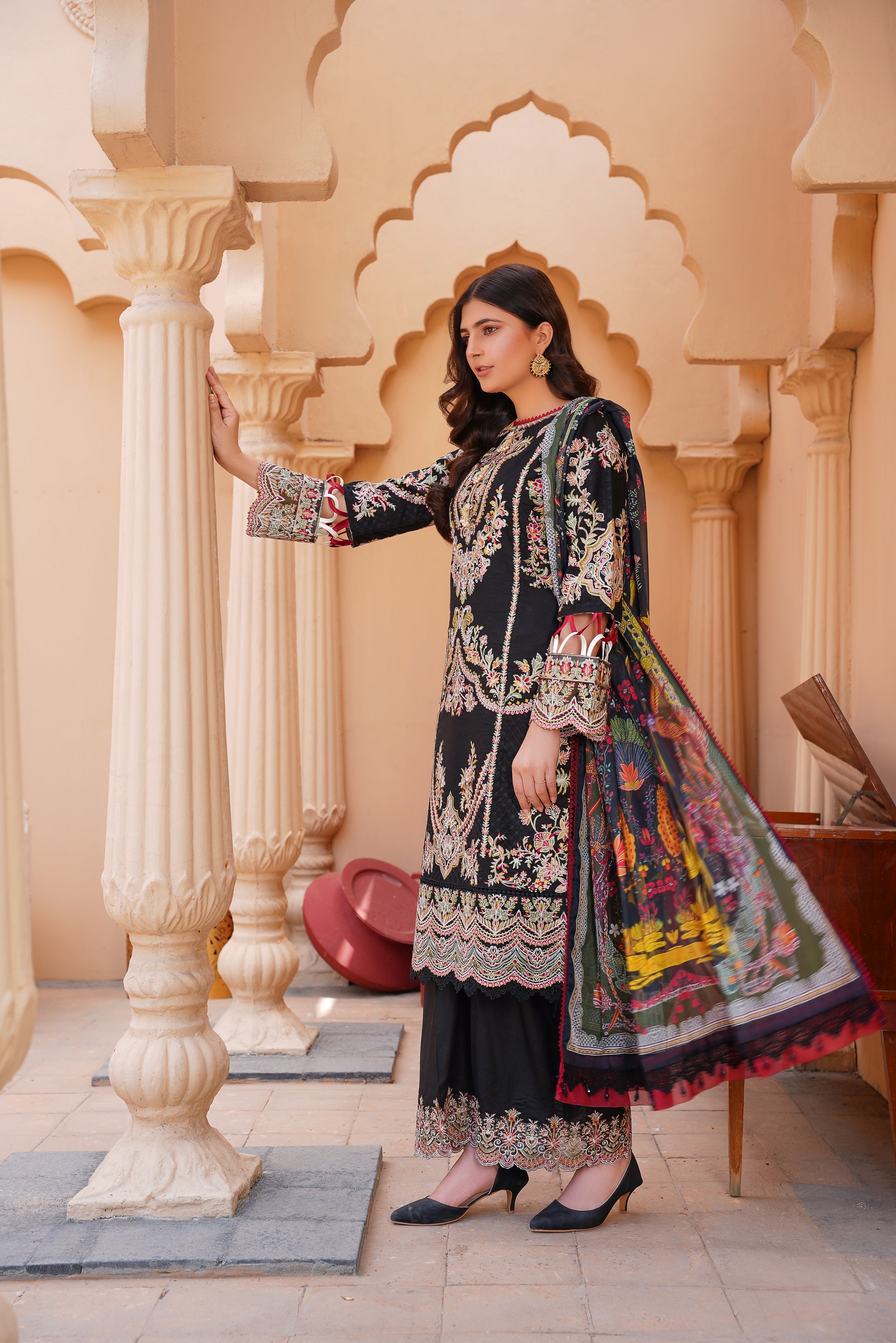 Stitched Luxury Lawn Eid Collection 2024-Mannat