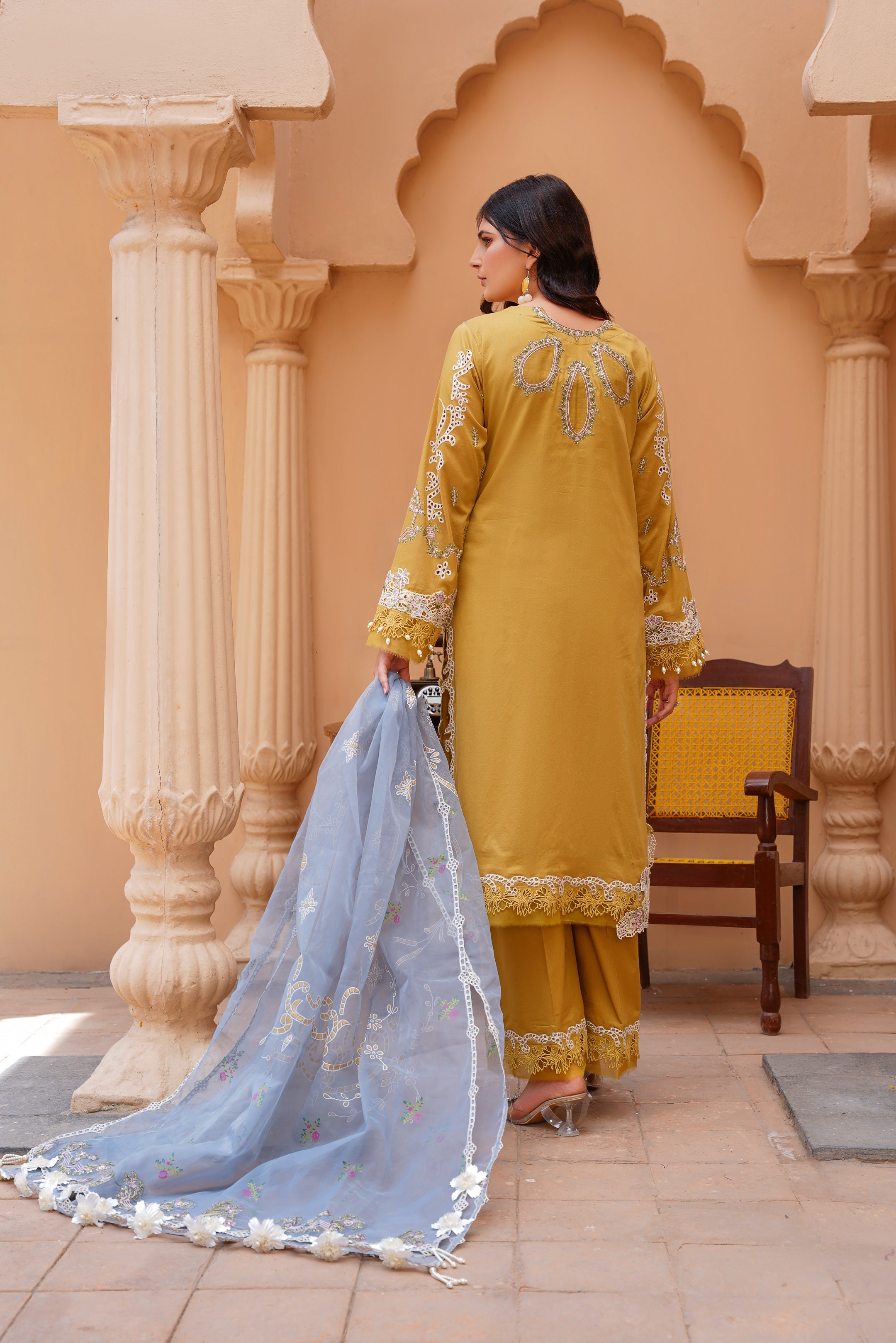 Luxury Lawn Eid Collection 2024-Gul